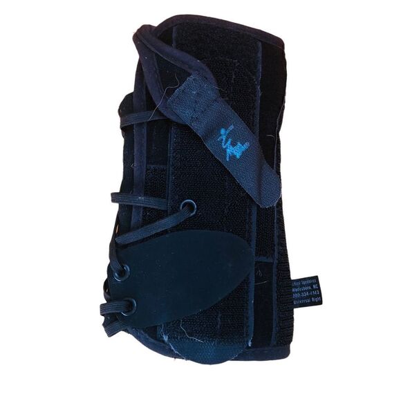 Right Wrist Splint, Adjustable Laces with V elcro, Black - Picture 1 of 4
